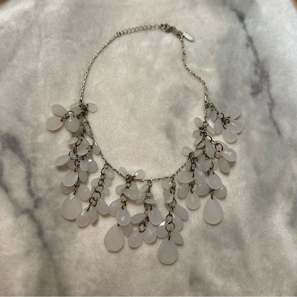 Women’s statement necklace